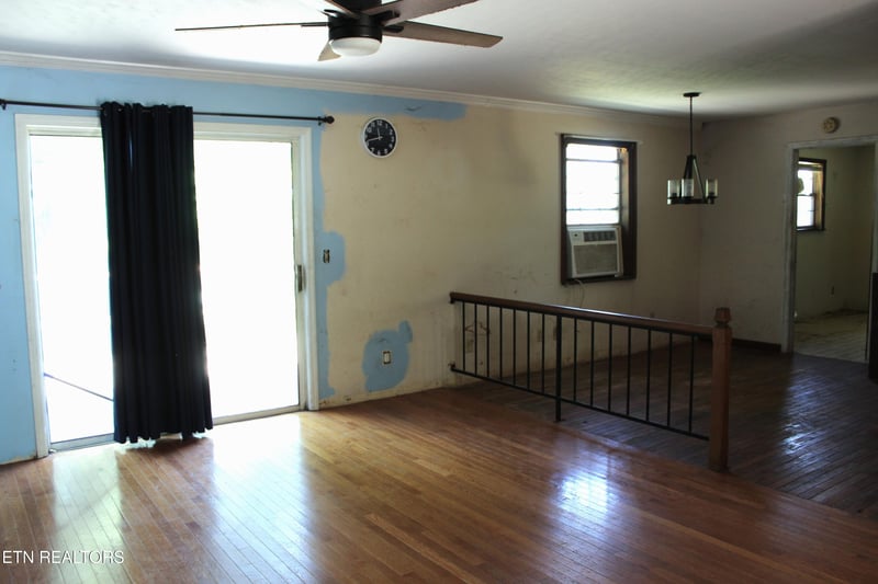 1406 Sweetwater Vonore Rd, Sweetwater, TN 37874