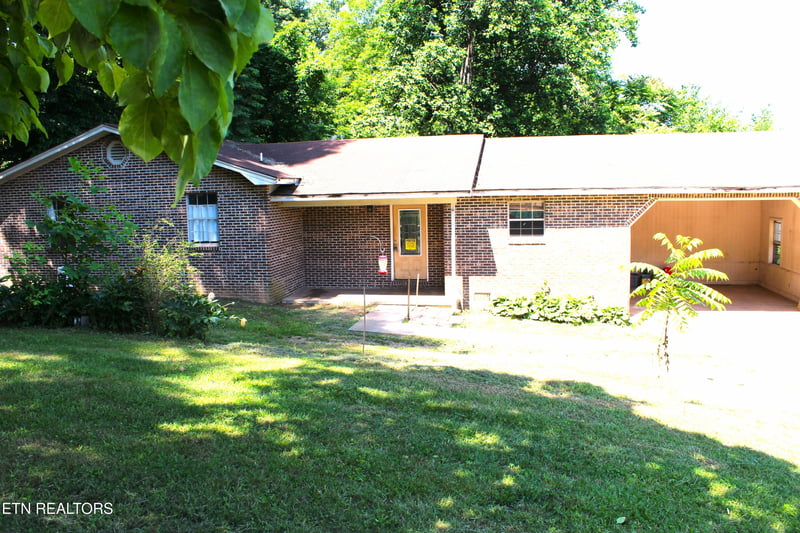 1406 Sweetwater Vonore Rd, Sweetwater, TN 37874