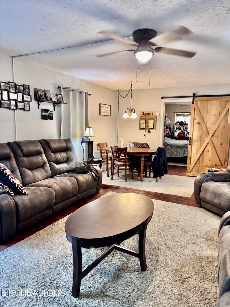 1407 E Park Ln, Sevierville, TN 37876