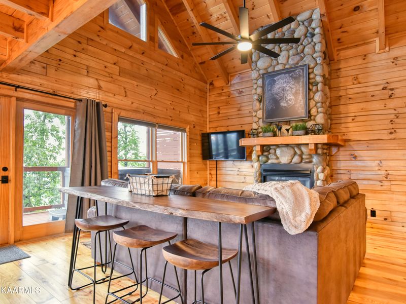 1407 Eagle Cloud Way, Sevierville, TN 37862