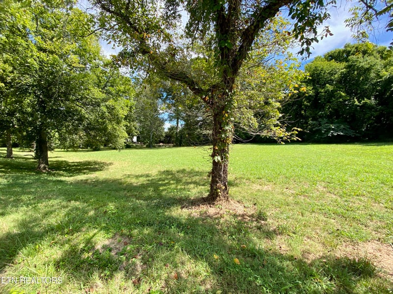 1407 Montvale Rd, Maryville, TN 37803