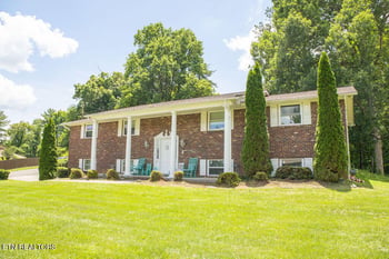 1407 Rosalyn Dr, Knoxville, TN 37914