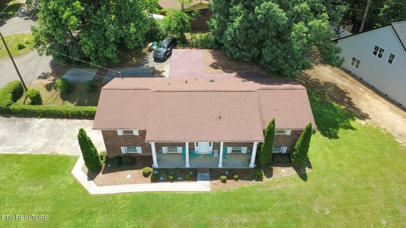 1407 Rosalyn Dr, Knoxville, TN 37914