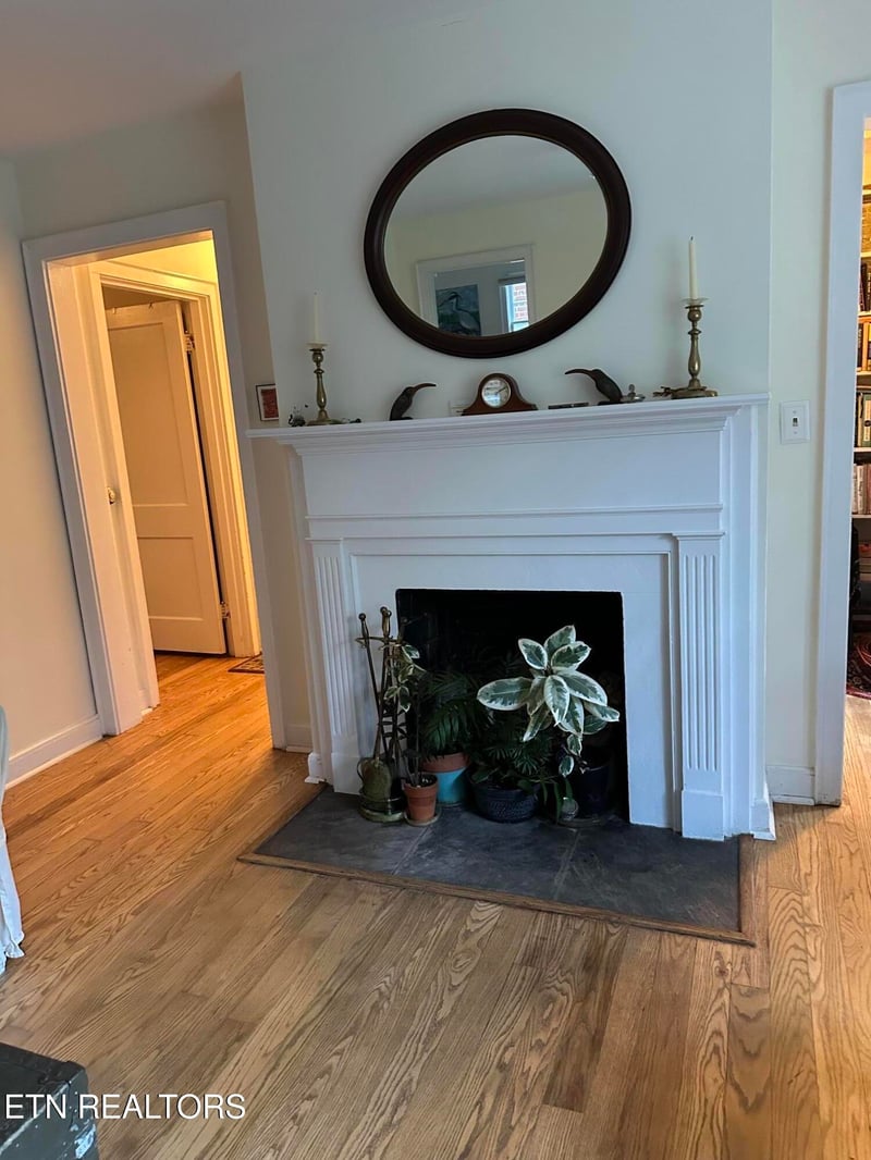 1407 Southgate Rd, Knoxville, TN 37919