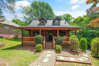 1408 Tomahawk Tr, Maryville, TN 37801