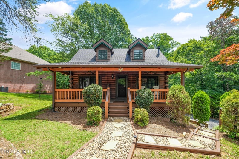 1408 Tomahawk Tr, Maryville, TN 37801