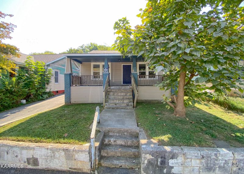 1408 W Baxter Ave, Knoxville, TN 37921