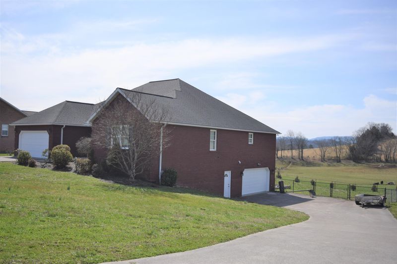 1409 Ellis Woods Loop, Sevierville, TN 37876