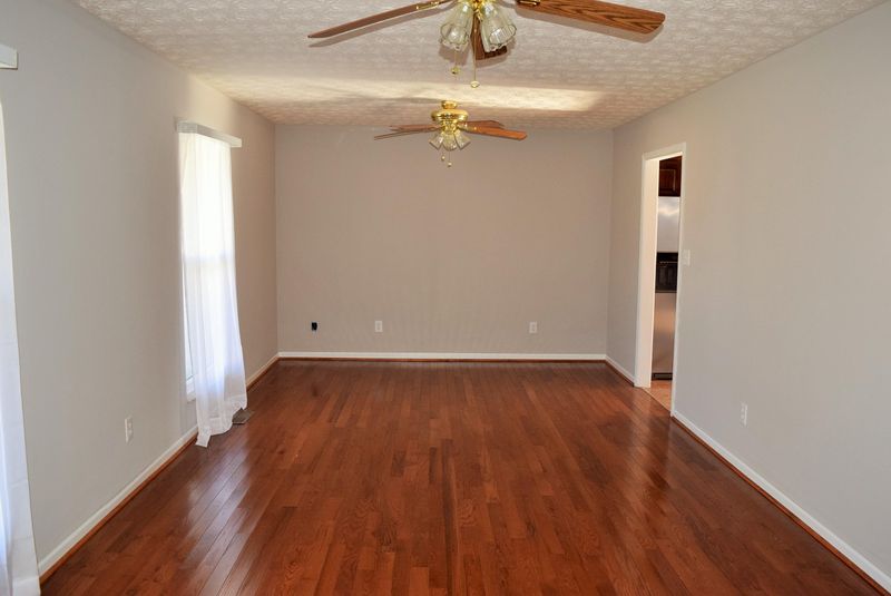 1409 Housley Dr, Athens, TN 37303