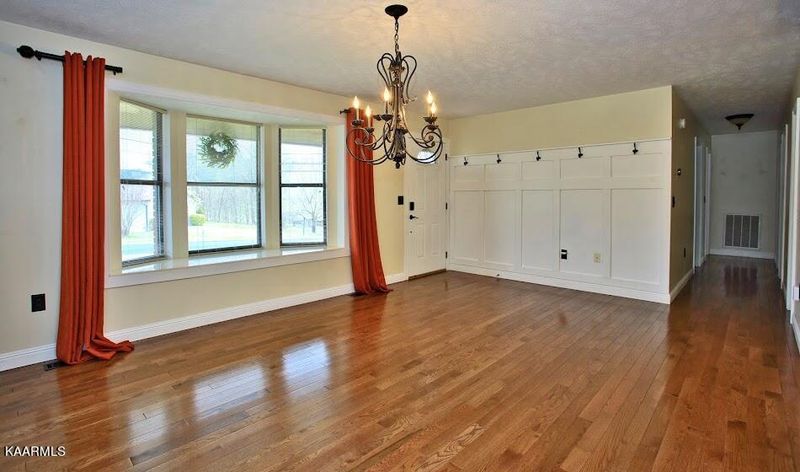 1409 Katie Ln, Sevierville, TN 37862