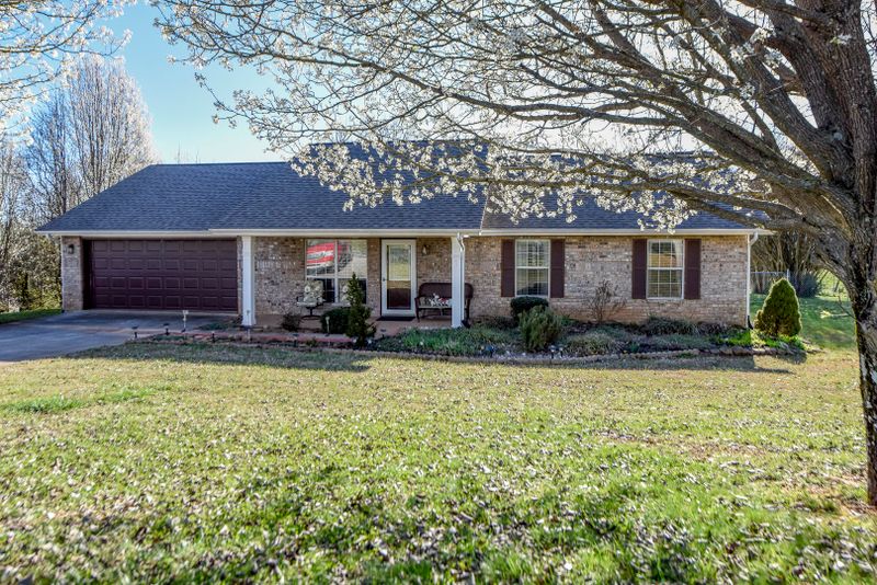 1409 Lambert Rd, Greenback, TN 37742