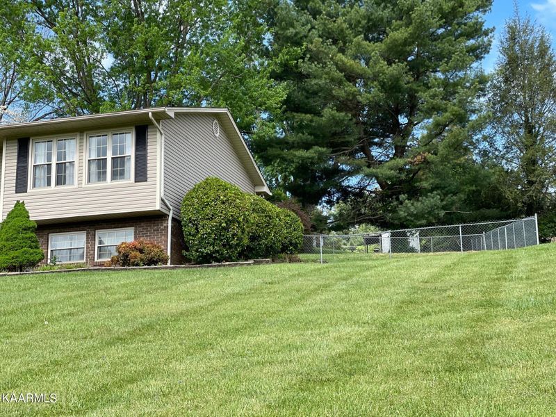 1409 Walters Dr, Morristown, TN 37814