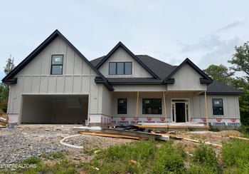 141 Black Oak Dr, Oak Ridge, TN 37830