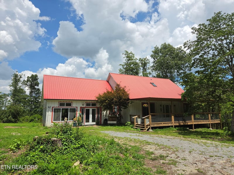 141 Central Ave, Robbins, TN 37852