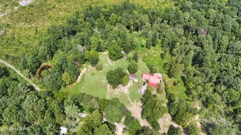 141 Central Ave, Robbins, TN 37852