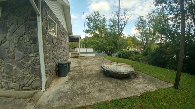 141 Hillside Rd, Oak Ridge, TN 37830