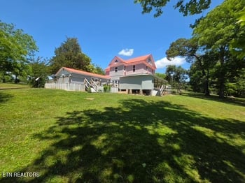 141 Leslie Dr, Harriman, TN 37748