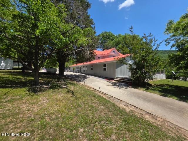 141 Leslie Dr, Harriman, TN 37748