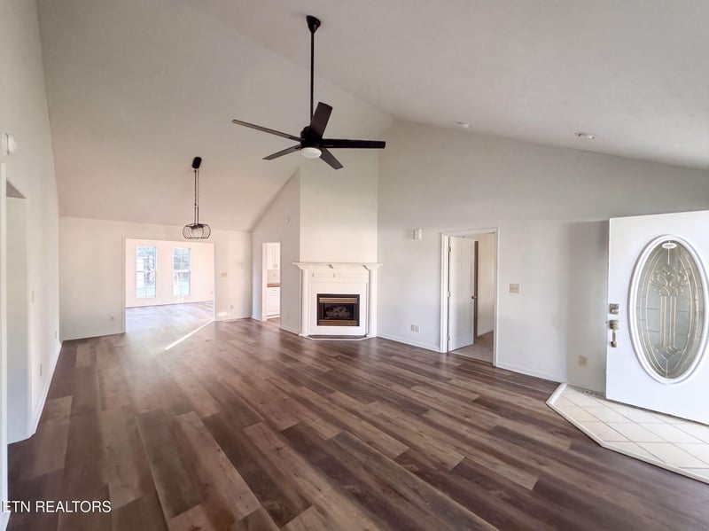 141 Meadowview Ln, Powell, TN 37849