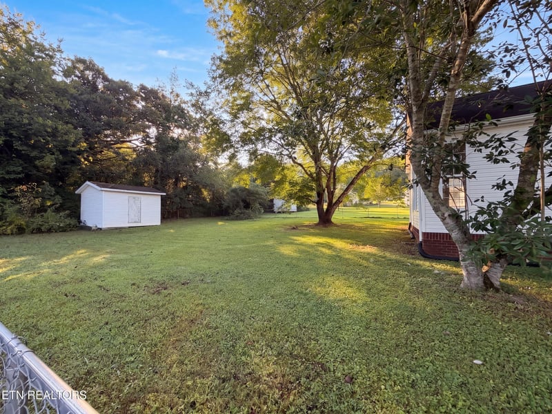 141 Meadowview Ln, Powell, TN 37849