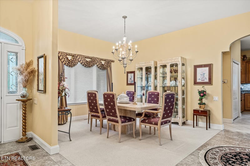 141 Mountain View Dr, Crossville, TN 38558