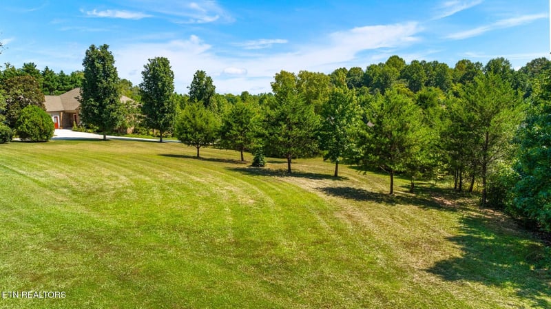 141 Nunyu Tr, Vonore, TN 37885