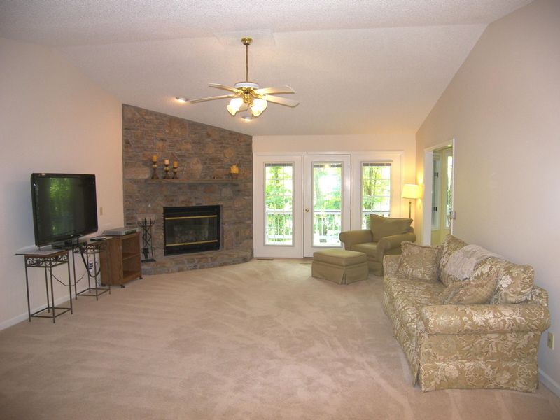 141 Overlook Cv, Fairfield Glade, TN 38558