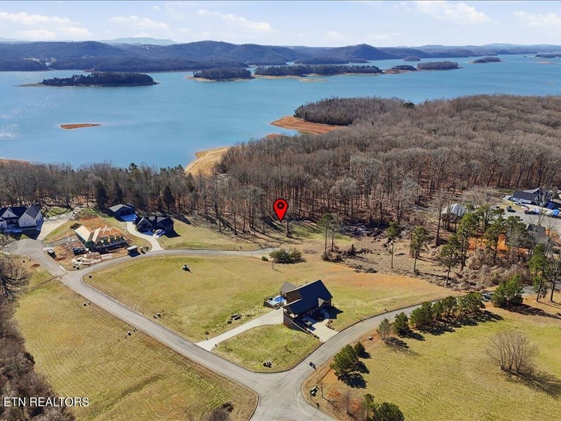 141 Red Cloud Ln, Rutledge, TN 37861