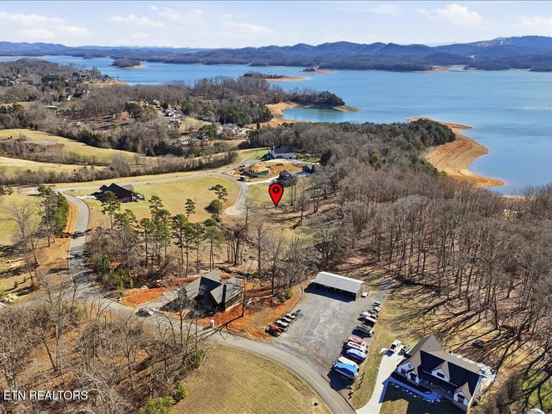 141 Red Cloud Ln, Rutledge, TN 37861