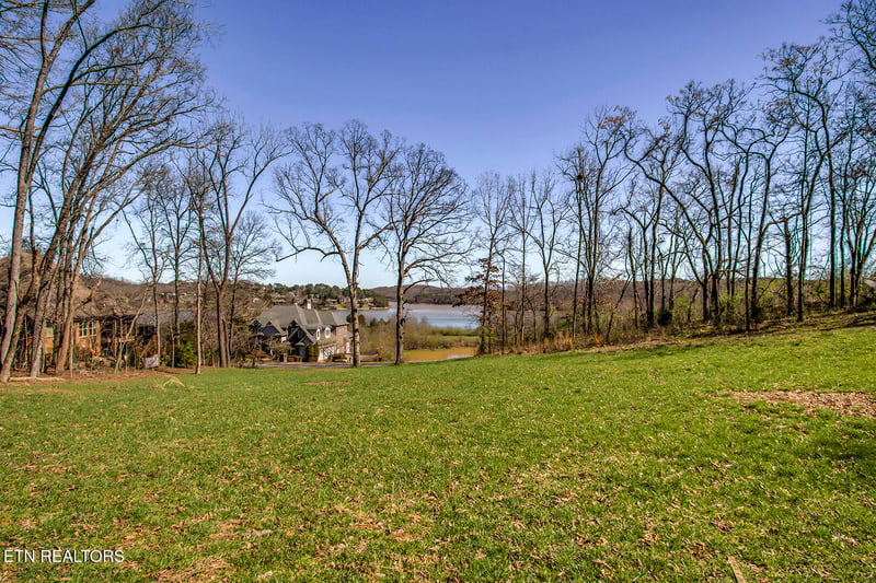 141 Song Sparrow Dr, Vonore, TN 37885