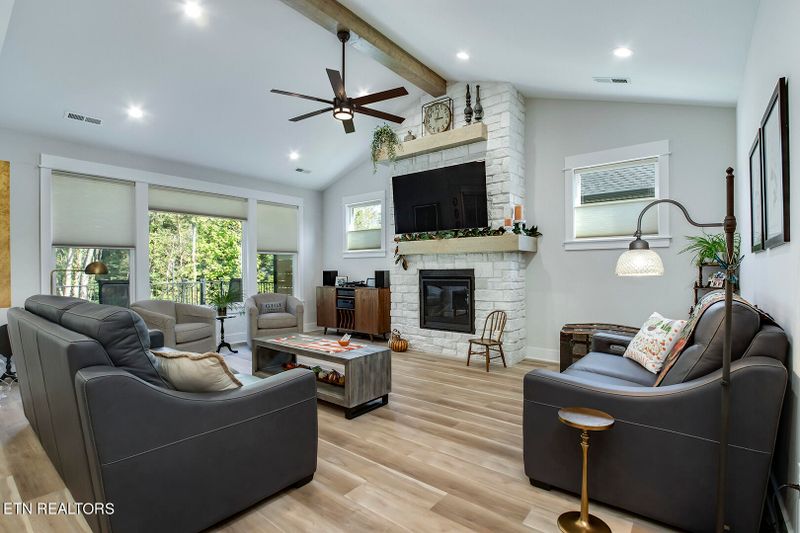141 Utsesti Way, Loudon, TN 37774
