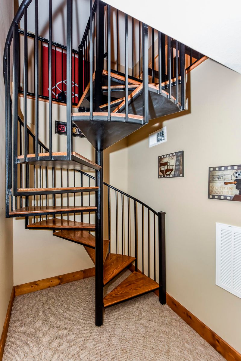 1410 Chickadee Cir, Maryville, TN 37801