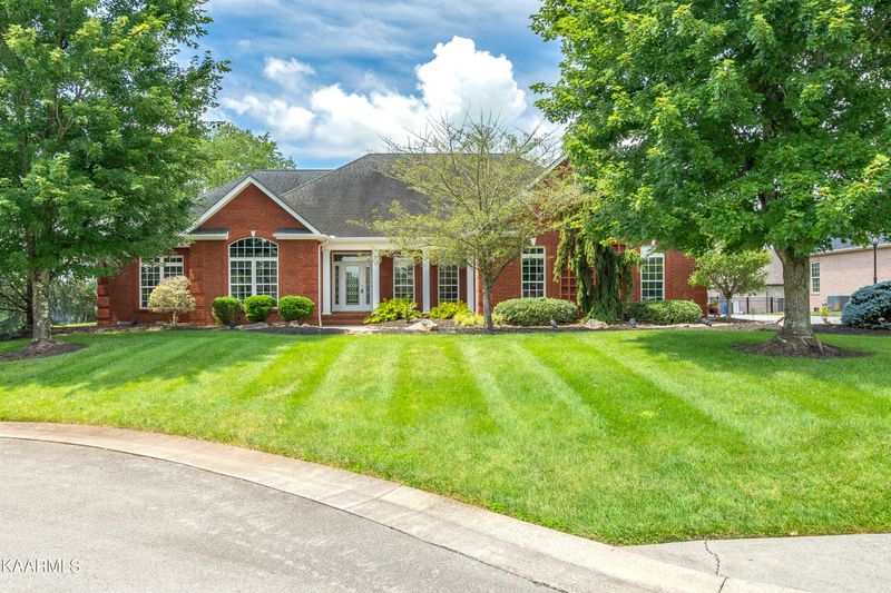 1411 Banebury Ln, Alcoa, TN 37701