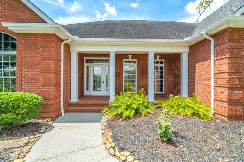 1411 Banebury Ln, Alcoa, TN 37701