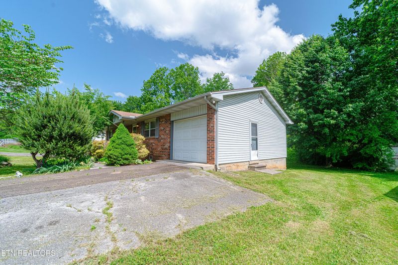 1412 Wilson Rd, Knoxville, TN 37912