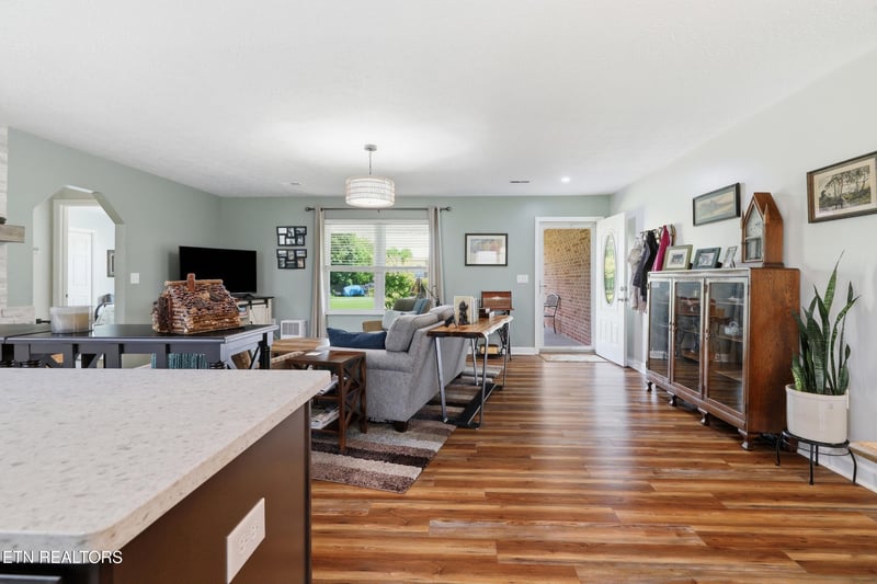 1413 Broadview Cir, Sevierville, TN 37876