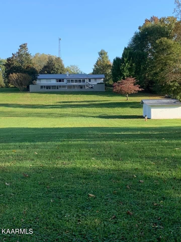 1413 Eagle Bend Dr, Clinton, TN 37716