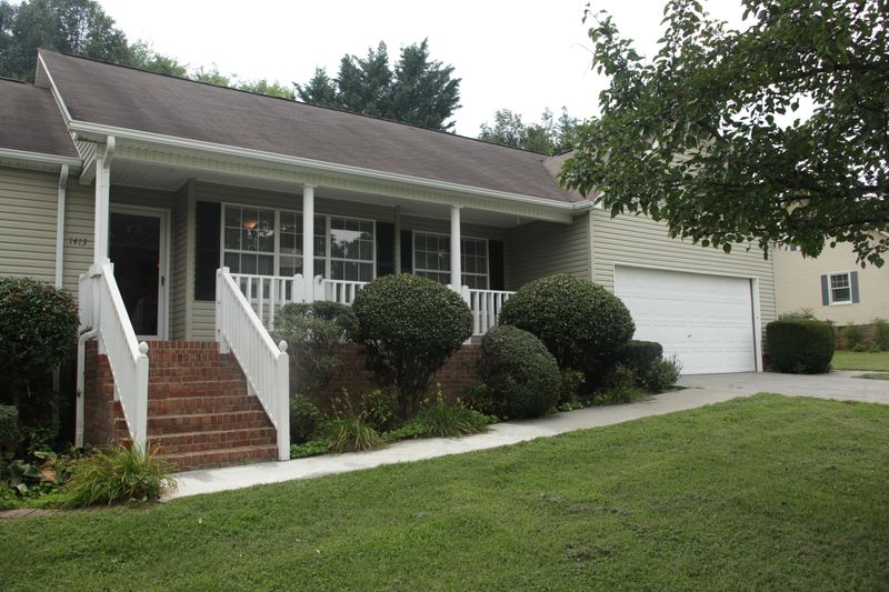 1413 Housley Dr, Athens, TN 37303