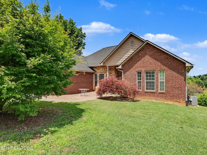1414 Benjamin Blvd, Sevierville, TN 37876
