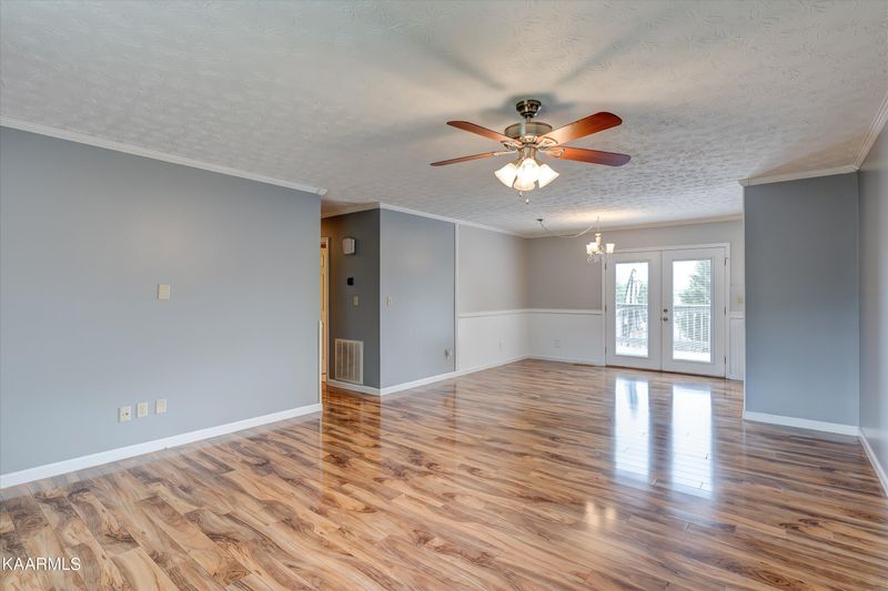 1414 Serene View Dr, Sevierville, TN 37876