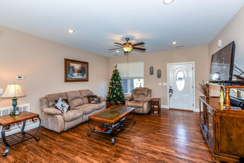 1415 Caleb Tr, Greenback, TN 37742