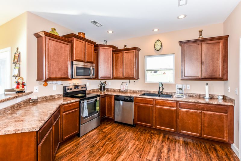 1415 Caleb Tr, Greenback, TN 37742