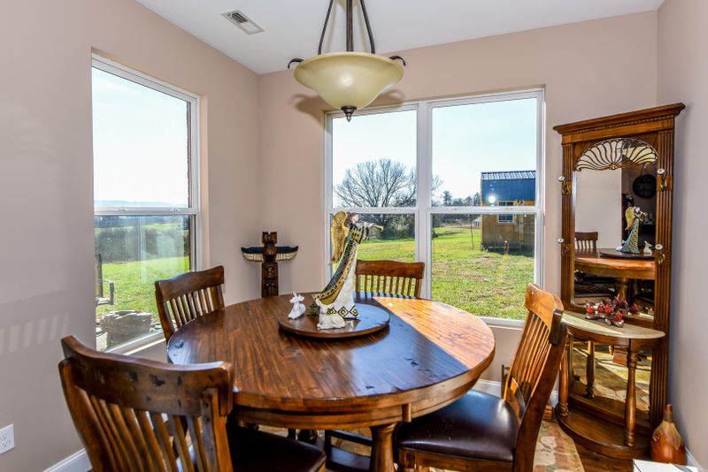 1415 Caleb Tr, Greenback, TN 37742