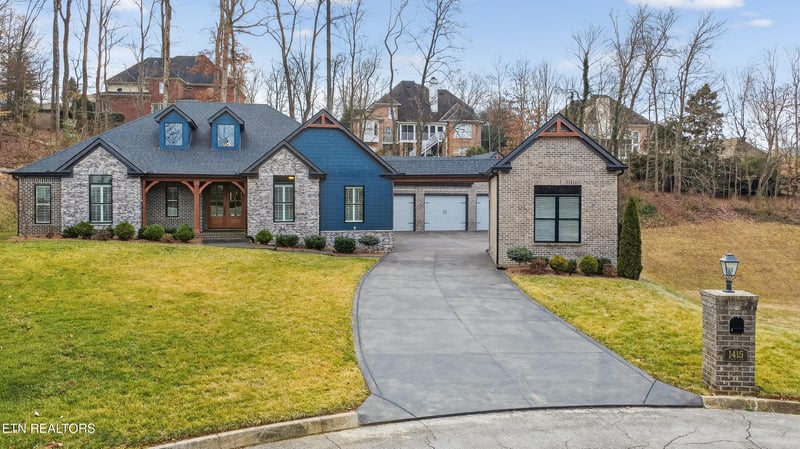 1415 Lismore Ln, Knoxville, TN 37922