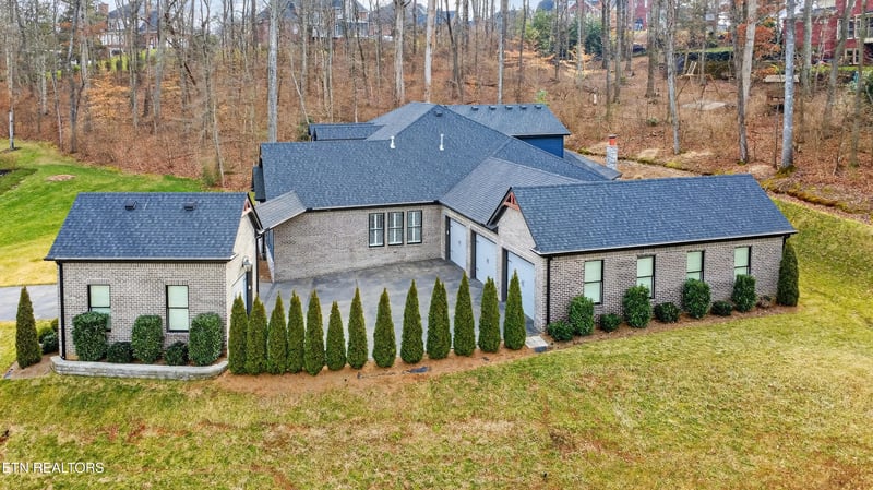 1415 Lismore Ln, Knoxville, TN 37922