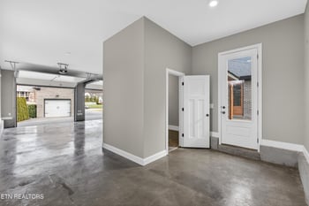 1415 Lismore Ln, Knoxville, TN 37922