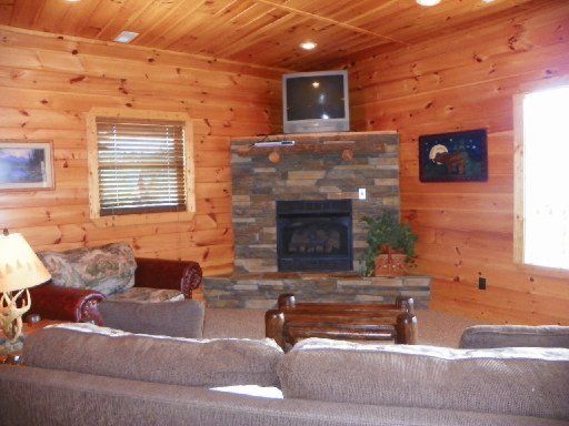 1415 Zachary Thomas Ln, Sevierville, TN 37862