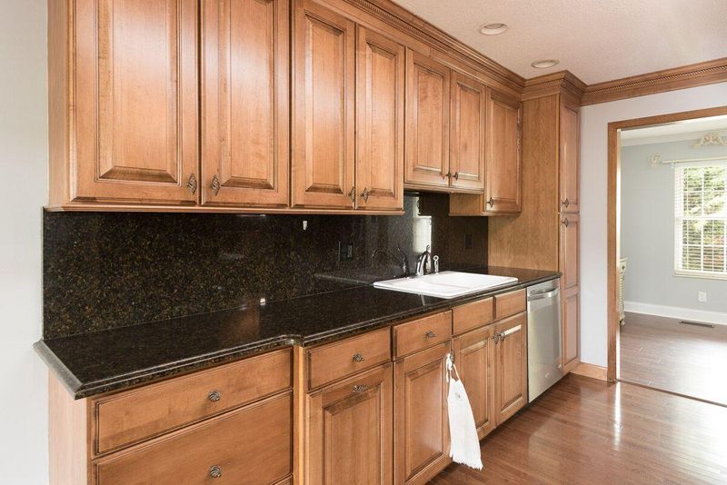 1416 Buxton Dr, Knoxville, TN 37922