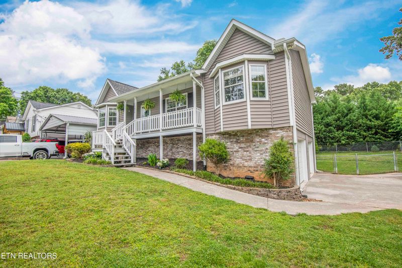 1416 Overton Ln, Knoxville, TN 37923