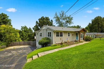 1416 SW Audena Ln, Knoxville, TN 37919
